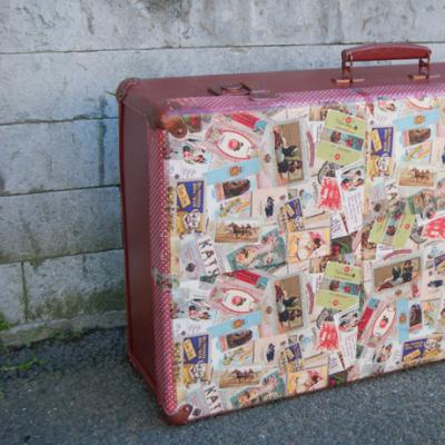 Turning an old suitcase into vintage