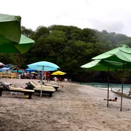 Balin a White Sand Beach az egyetlen normál úszásra alkalmas strand
