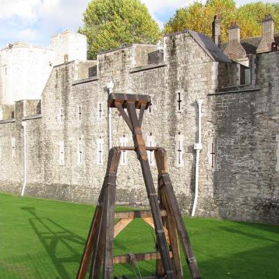 Tower Palace.  Tower in London.  History of the Tower of London.  Treasures and coronation regalia in the Tower