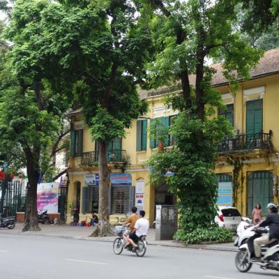 Vietnam yang Penuh Warna: Hiburan Kota Hanoi dan Ho Chi Minh di Vietnam